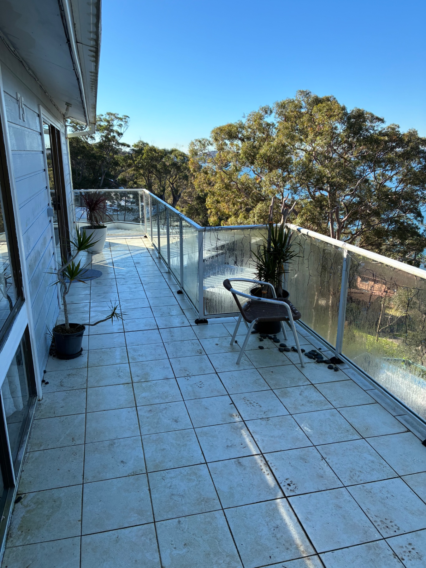 Balcony glass balustrade before work by Pinnacle Glass & Timber